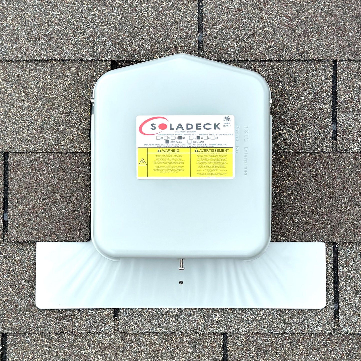 SolaDeck SD-0799-5G 600V Flashed Combiner/Passthrough Box Grey