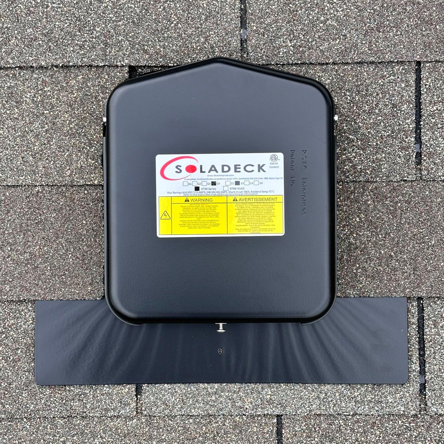 SolaDeck SD-0799-5B 600V Flashed Combiner/Passthrough Box Black