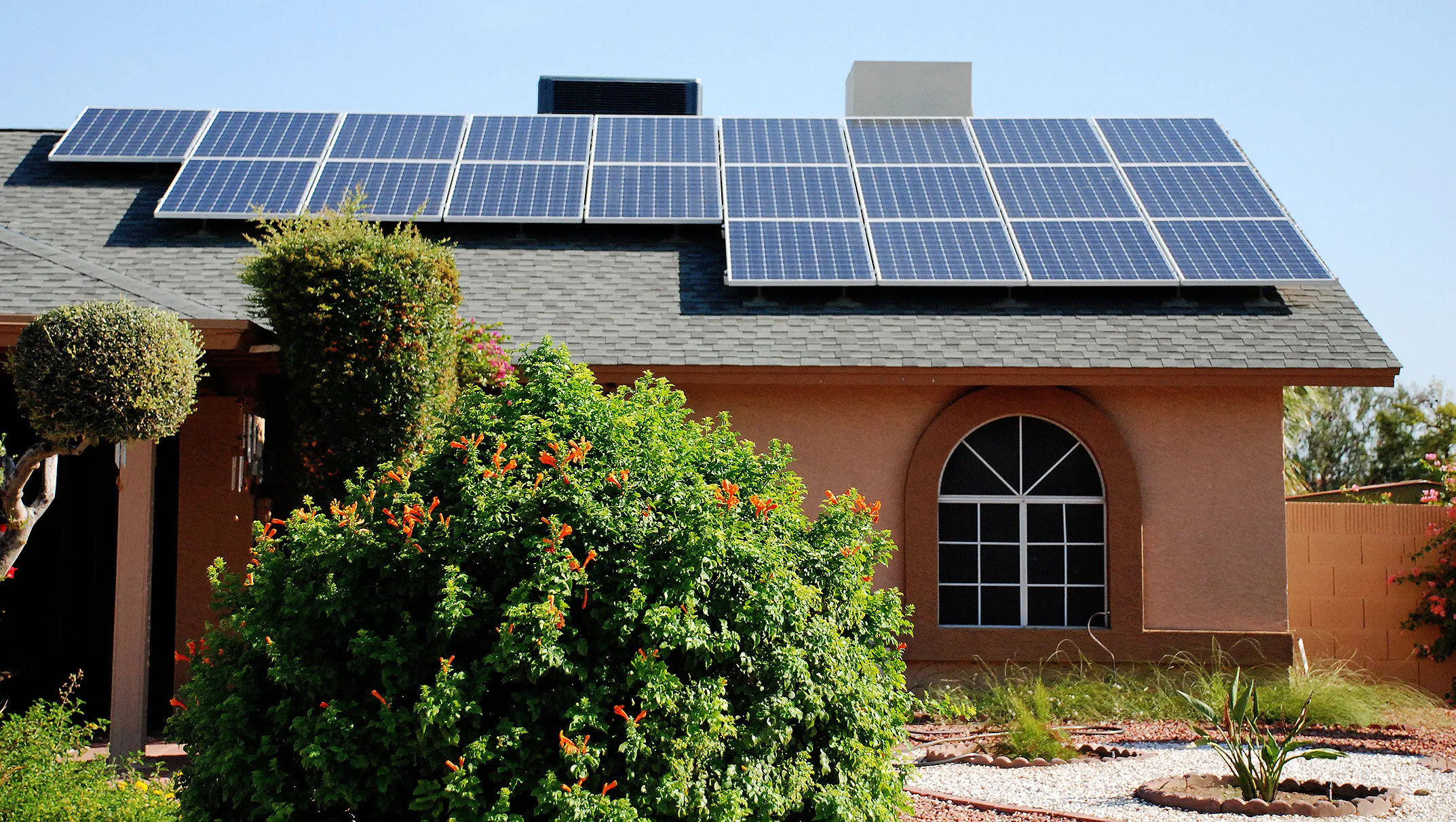 Arizona: 2024 Guide to Solar Tax Credits, Incentives and Rebates