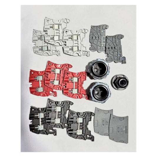 Soladeck 01603 Contains (3)black 8mm terminal block, (3)grey 8mm terminal block